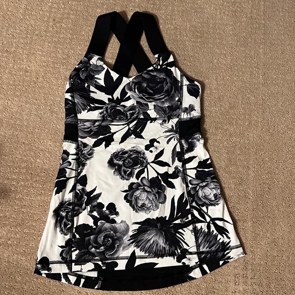 Lululemon Black and White Floral tank